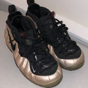 Nike Foam Posite Black and Gold